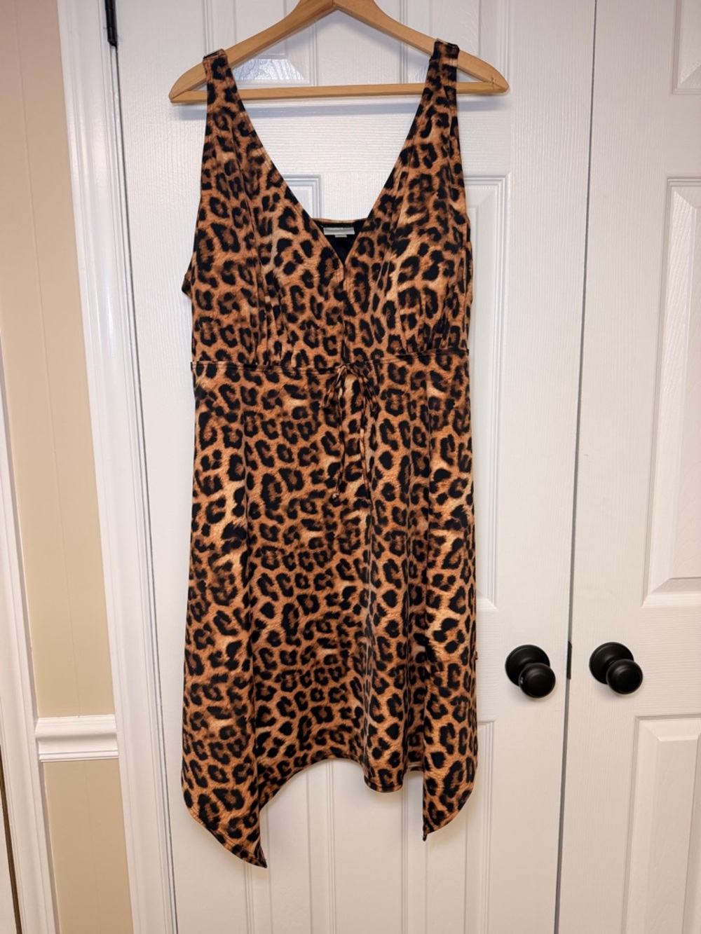 Avenue‎ Swim Leopard Print Tankini Dress Top 28W Flowy Handkerchief Hem Feminine